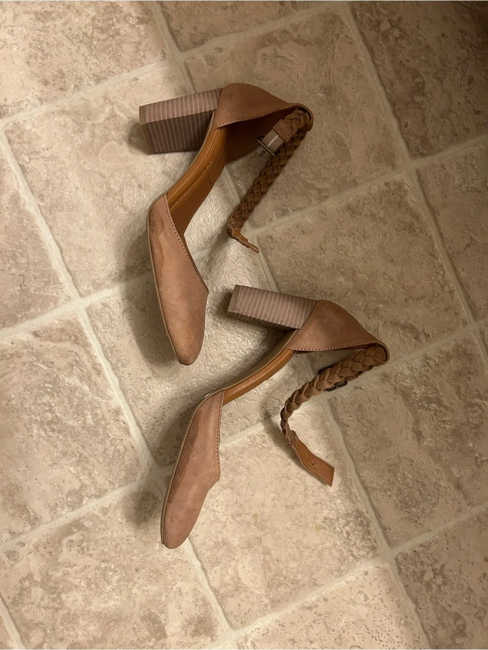 Lucky Brand elegant tan